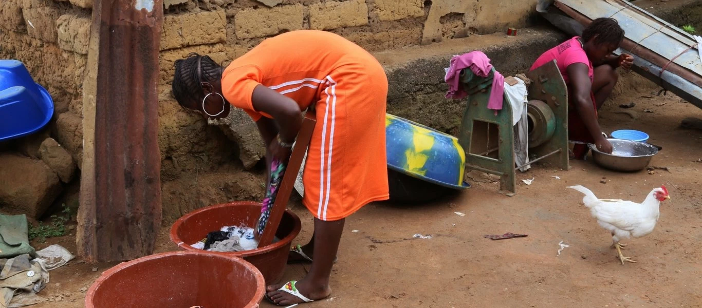 Στη Γουινέα πάνω από 11.000 εμβόλια για τον Έμπολα